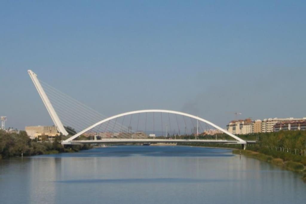 Puerta De San Juan Apartman Sevilla Kültér fotó
